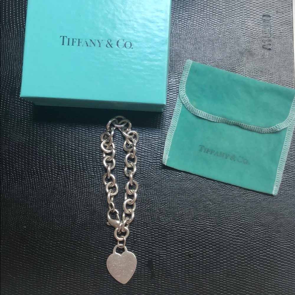 Pre❤️ Tiffany & Co. Heart Chain Link Bracelet